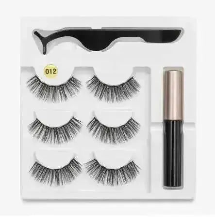 A Pair Of False Eyelashes With Magnets In Fashion - side view (material: cotton | pattern: check)