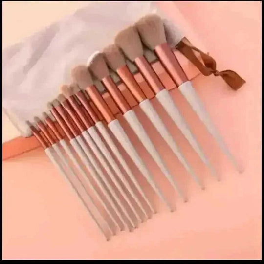 13pcs Professional Makeup Brush Set - Concealer Blush Powder Brushes - lifestyle usage showing best makeup brushes for beg...