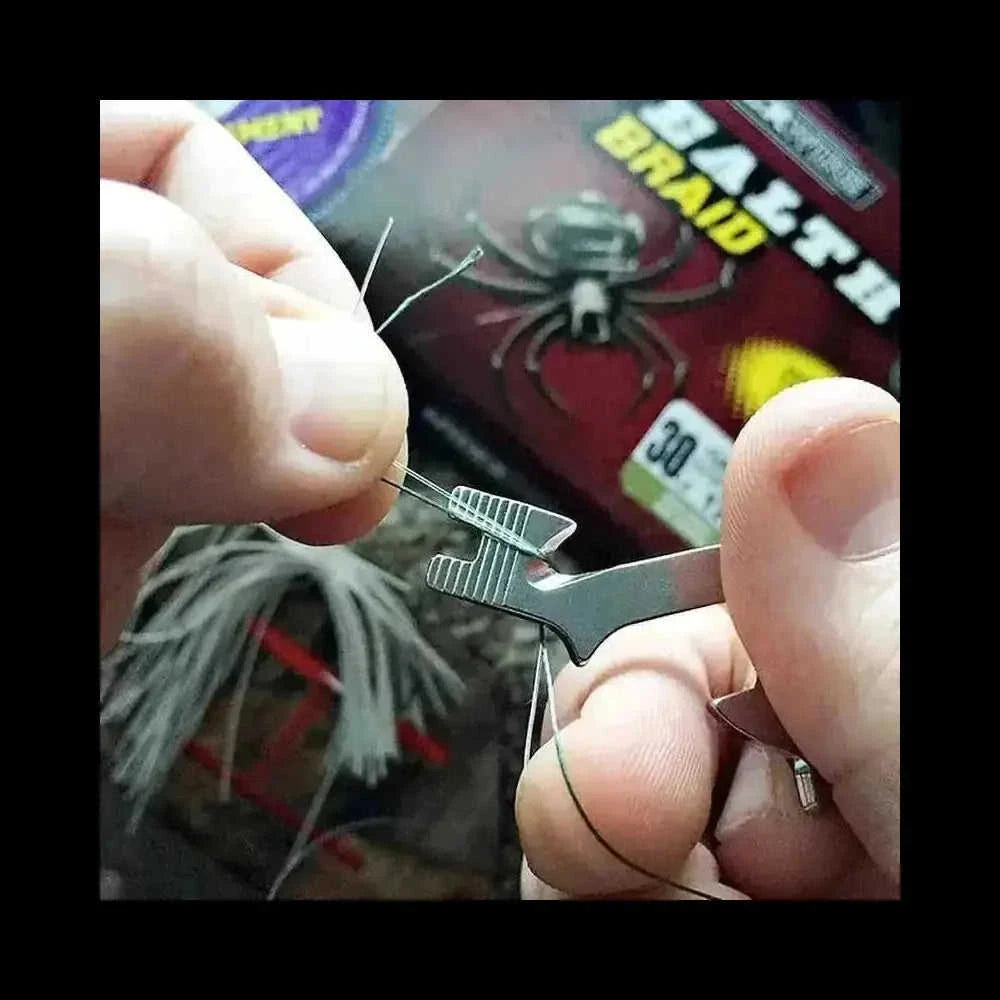 20-in-1 Multi-Tool Keychain - EDC Stainless Steel Screwdriver Wrench Opener Set - lifestyle (pattern: check | style: modern)