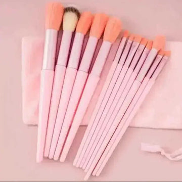 13pcs Professional Makeup Brush Set - Concealer Blush Powder Brushes - close-up detail showing best makeup brushes for beg...