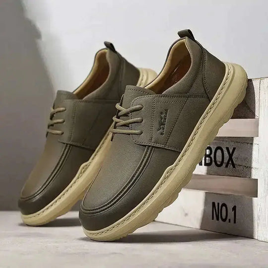 Autumn New Casual Leather Shoes Men's Fashionable All-match Fashionable Shoes Lightweight Gray - lifestyle usage image