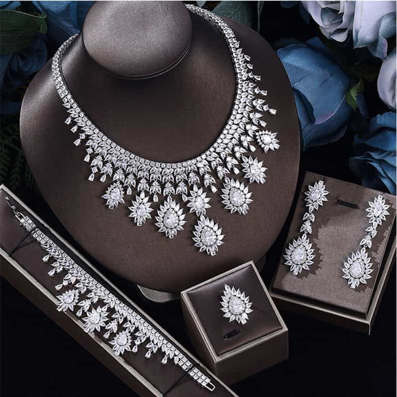 Women's Fashion Vintage Wedding Necklace Earrings Jewelry Set 