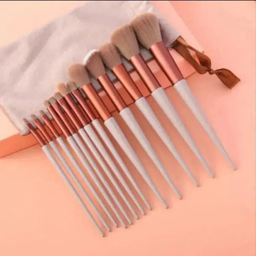 professional makeup brushes | vegan makeup brushes | cruelty-free cosmetic tools | ultrasonic cleaning