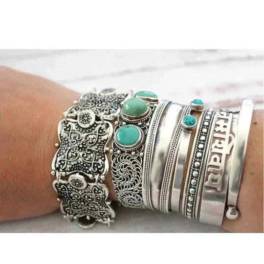 elastic turquoise bracelet | adjustable boho bangle | vintage tribal jewelry | ultrasonic cleaning