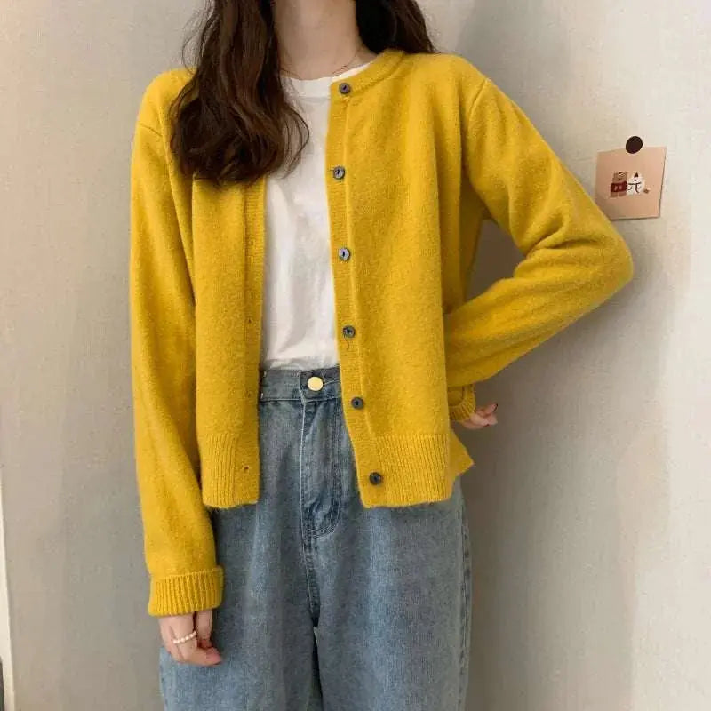 loose-fit cashmere cardigan | long-sleeve padded sweater | premium cashmere blend | energy saving