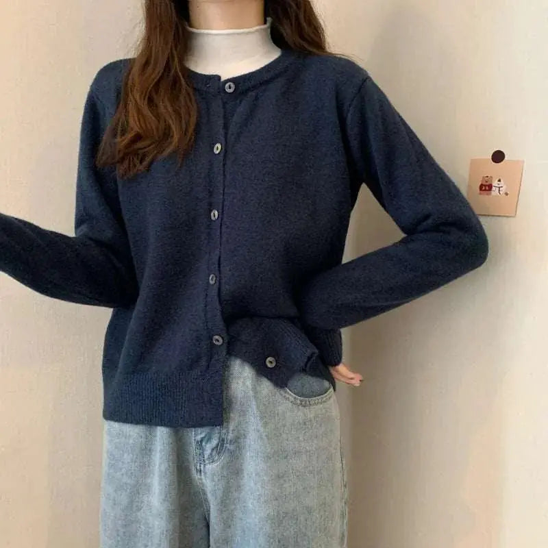 loose-fit cashmere cardigan | long-sleeve padded sweater | premium cashmere blend | energy saving