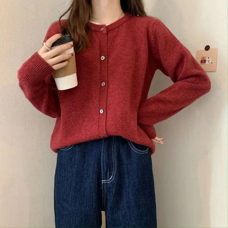 loose-fit cashmere cardigan | long-sleeve padded sweater | premium cashmere blend | energy saving