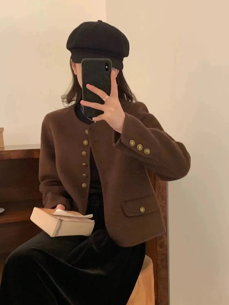 waterproof windbreaker jacket | lightweight packable raincoat | breathable outdoor shell | energy saving