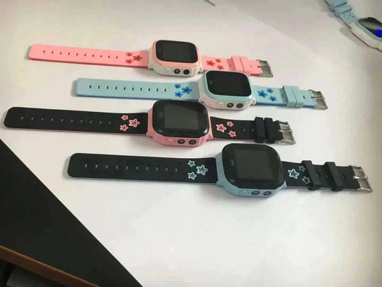 gps tracker for children | durable silicone band | 2-day battery life | energy saving