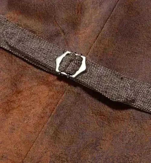 A Simple And Casual British Style Vest In Contrasting Colors For Men Without Straps - close-up detail (pattern: solid,...