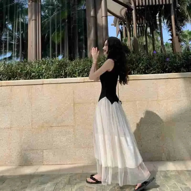 elegant hepburn style dress | large swing skirt dress | vintage inspired dress | energy saving